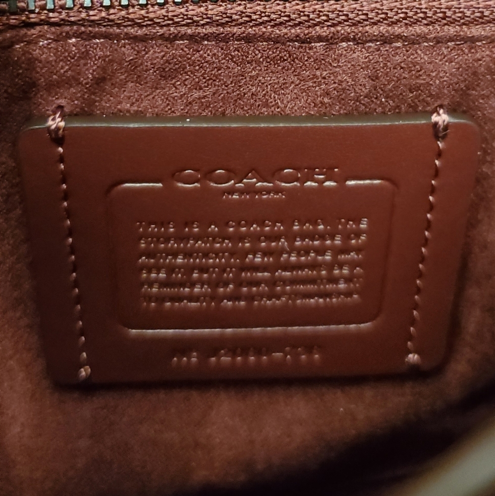 Coach - Hutton - Picture 11 of 14